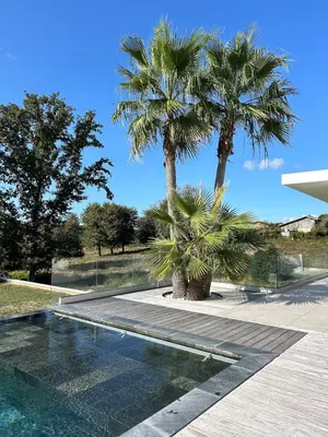 Piscine de l'établissement Luxurious Architect-Designed Villa with Pool ou située à proximité