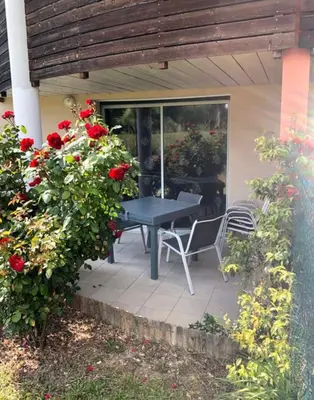 Jardin de l'établissement Le cocon de Stef