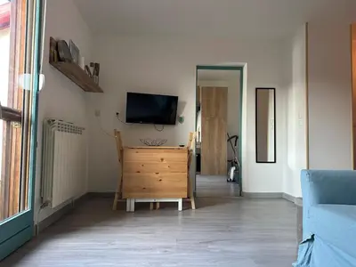 Télévision ou salle de divertissement dans l'établissement Appartement rénové et lumineux - 130