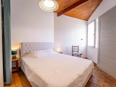 Un ou plusieurs lits dans un hébergement de l'établissement Mimizan Plage Sud : Bel appartement pour 4, proche océan, parking privatif - Ménage inclus - FR-1-50-183