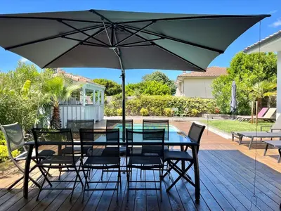 Balcon ou terrasse dans l'établissement Villa La Pignotte 2 min de la plage