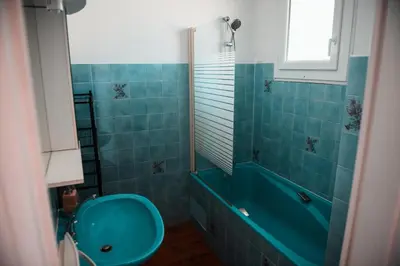 Salle de bains dans l'établissement SURFbase Vieux Boucau