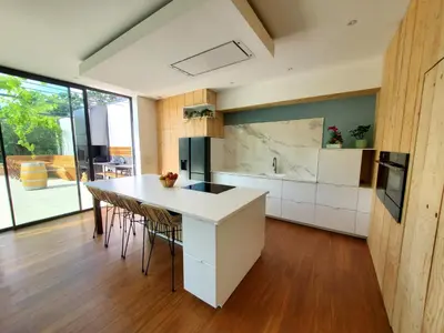 Cuisine ou kitchenette dans l'établissement Villa 5 stars at the end of Golf