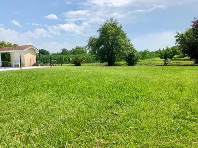 Jardin de l'établissement gite d'Andriou