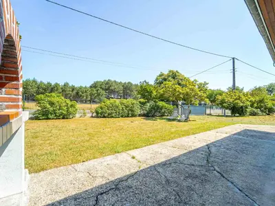 Jardin de l'établissement Maison 6 pers à Vielle-Saint-Girons - Jardin et parking - FR-1-50-186