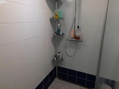 Salle de bains dans l'établissement Maison 2 chambres, proche plage et commerces à Capbreton - FR-1-239-1137