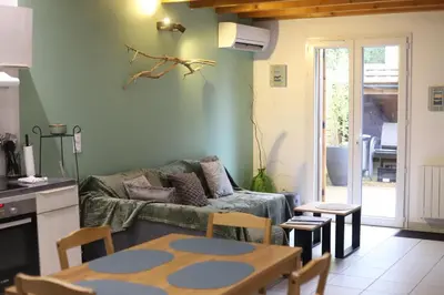 Cuisine ou kitchenette dans l'établissement Maison Cléophée