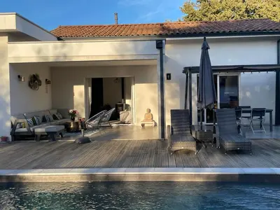 Piscine de l'établissement Maison Landes ou située à proximité