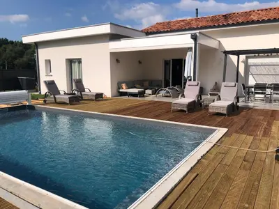 Piscine de l'établissement Maison Landes ou située à proximité