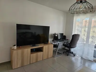 Télévision ou salle de divertissement dans l'établissement Appartement entier benesse maremne