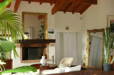 Plan de l'établissement Villa Hau'Oli, 4 chambres, spacieuse, piscine privée, grand jardin fleuri vue golf et 8min à pied de la plage