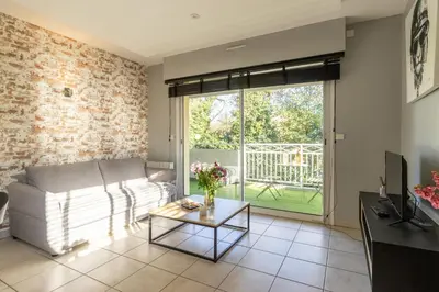 Balcon ou terrasse dans l'établissement Le nid montois - centre - parking - balcon - wifi - lave linge et vaisselle