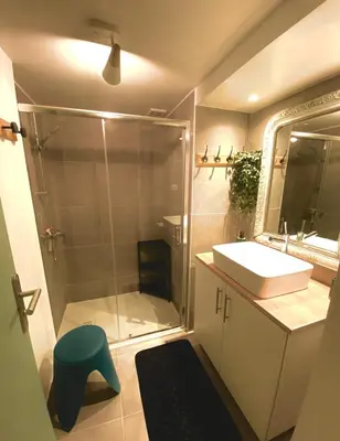 Salle de bains dans l'établissement La Maison Zébulon