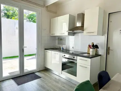 Cuisine ou kitchenette dans l'établissement Caporizon - Villa Jan Lou - 3 chambres - Grande terrasse