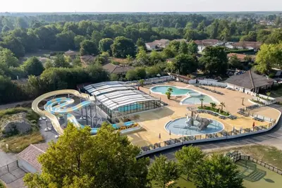 Piscine de l'établissement Mobilhome camping Rivage des Landes ou située à proximité