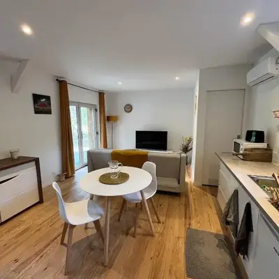 Hébergement GÎTE Domaine de Pinsol