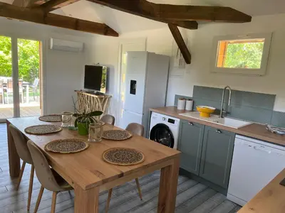 Cuisine ou kitchenette dans l'établissement Airial landais