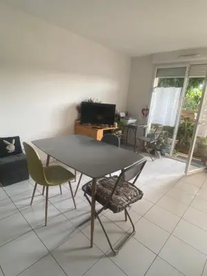Coin salon dans l'établissement Appartement Soustons quartier Mora draps et caution en supplément