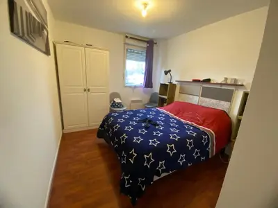 Un ou plusieurs lits dans un hébergement de l'établissement Appartement Soustons quartier Mora draps et caution en supplément