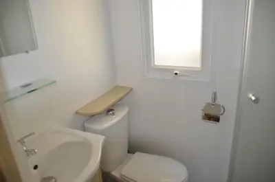 Salle de bains dans l'établissement MHT20 3 chambres et 2 sdb dans camping 4 étoiles