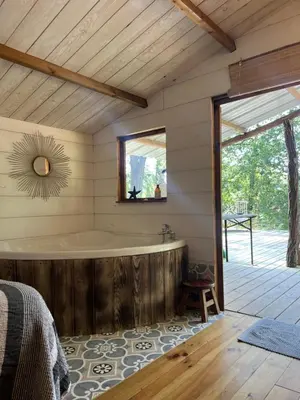 Plan de l'établissement Cosy tinny house avec beignoire in the forest et toilette seche