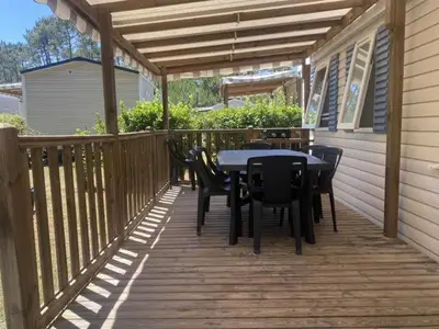 Balcon ou terrasse dans l'établissement Mobil Home Casita 6-8 personnes, 3 chambres