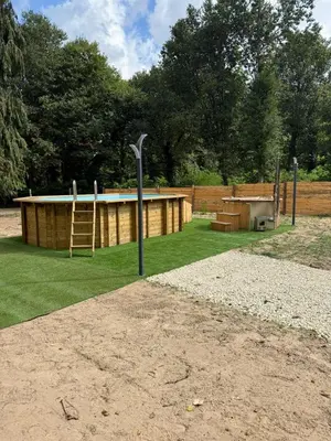 Jardin de l'établissement Gîte Domaine d'Hybère