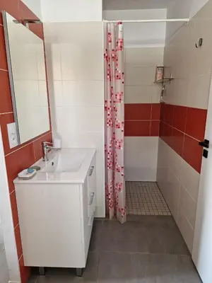 Salle de bains dans l'établissement Studio du Lac