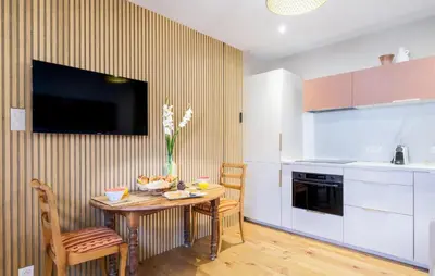 Cuisine ou kitchenette dans l'établissement Superbe Maison Avec Piscine
