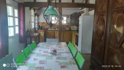 Cuisine ou kitchenette dans l'établissement Maison Landaise En Pleine Nature