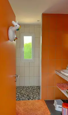 Salle de bains dans l'établissement Contemporary House Near Landes Beaches