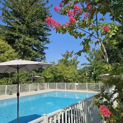 Studio cosy avec terrasse et parking dans résidence au calme avec piscine