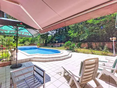 Piscine de l'établissement Holiday Home Maison du Chêne Pointu by Interhome ou située à proximité