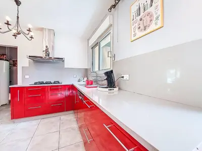 Cuisine ou kitchenette dans l'établissement Holiday Home Maison du Chêne Pointu by Interhome