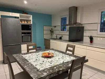 Cuisine ou kitchenette dans l'établissement Maison Colibri