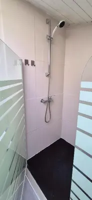 Salle de bains dans l'établissement Lum de Dax - Clim - Centre - Spacieux
