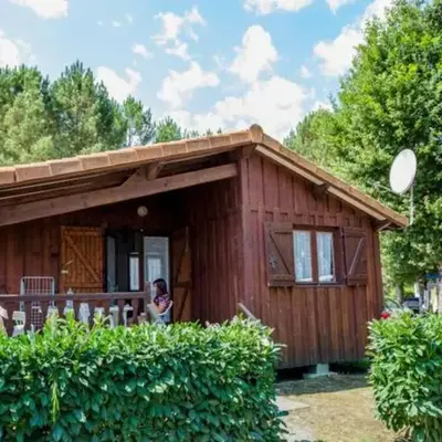 Chalet pour 6 personnes avec terrasse - API-1-52-708