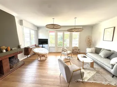 Télévision ou salle de divertissement dans l'établissement Maison Basco-Landaise proche port, 8 couchages, moderne et rénovée - FR-1-474-283