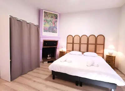 Un ou plusieurs lits dans un hébergement de l'établissement La grange des Bruyères, maison rénovée, 5 chambres