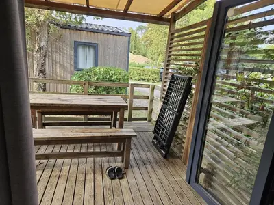Balcon ou terrasse dans l'établissement Mobilhomme Privilège