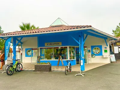 Vélo sur le terrain de l'établissement Mobilhome 6 personnes ou dans les environs
