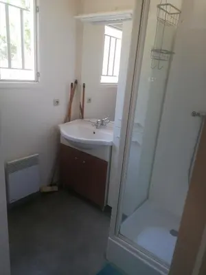 Salle de bains dans l'établissement Le petit paradis