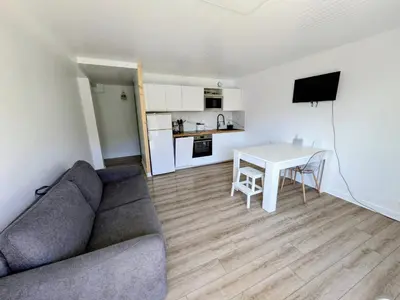 Cuisine ou kitchenette dans l'établissement La Cahute des Tamaris