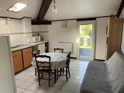 Cuisine ou kitchenette dans l'établissement La Landaise avec jardin de 1 à 4 personnes