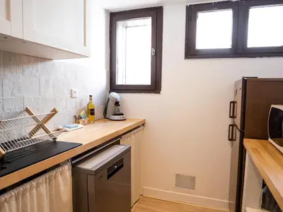 Cuisine ou kitchenette dans l'établissement Appartement pour couple- Le Penon proche plage