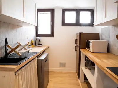 Cuisine ou kitchenette dans l'établissement Appartement pour couple- Le Penon proche plage