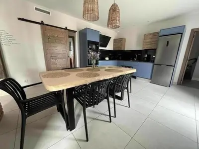 Cuisine ou kitchenette dans l'établissement Quilleret