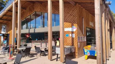 Restaurant ou autre lieu de restauration dans l'établissement MH518 3chambres et 1 sdb de 40m2 dans camping 4 étoiles