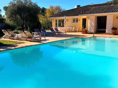 Piscine de l'établissement Villa Sweetlandes ou située à proximité