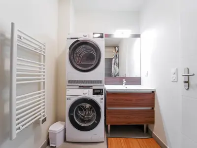 Cuisine ou kitchenette dans l'établissement Mimizan Plage - Appartement 6 pers à 400m de l'océan - Terrasse et Parking - FR-1-50-195